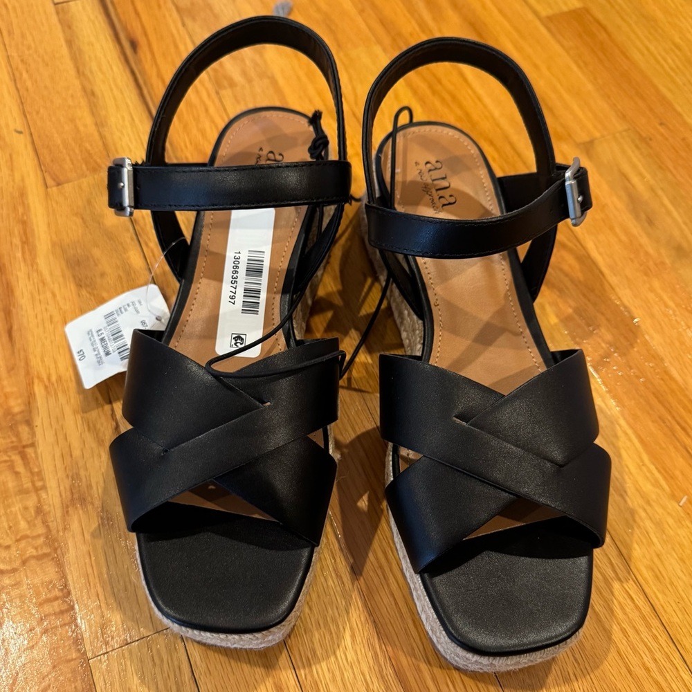 a.n.a. Women’s sandals. 8.5 black NWT